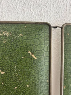 Miroir vintage 1930 triptyque barbier nickelé simili crocodile vert avocat