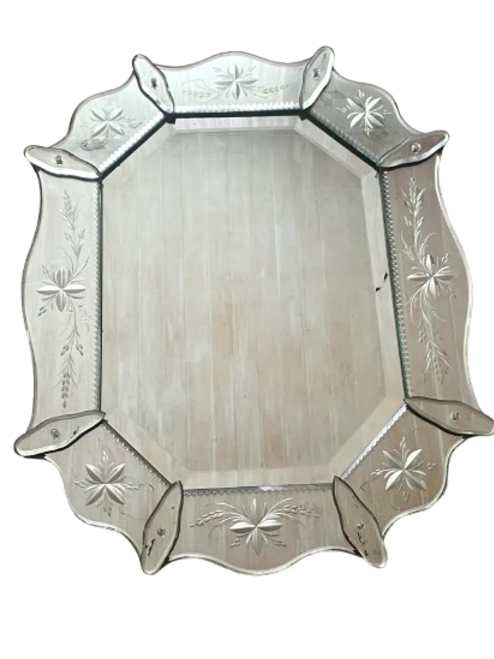 Miroir vénitien gravé 73 x 58 cm