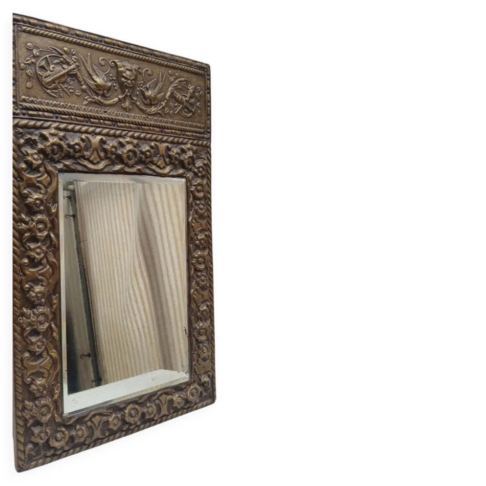 Mirroir Biseauté annees 30 en laiton repoussé