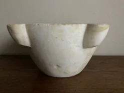 Mortier 19e néo classique en marbre blanc XXL
