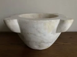Mortier 19e néo classique en marbre blanc XXL