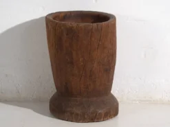 Mortier et pilon anciens de style wabi-sabi (c.1920) #1