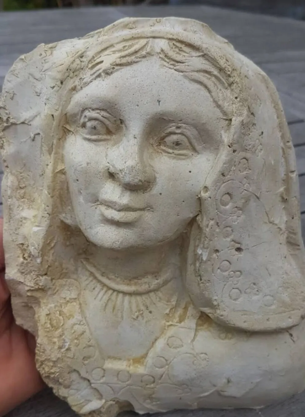 Moulage en platre visage vierge