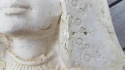 Moulage en platre visage vierge