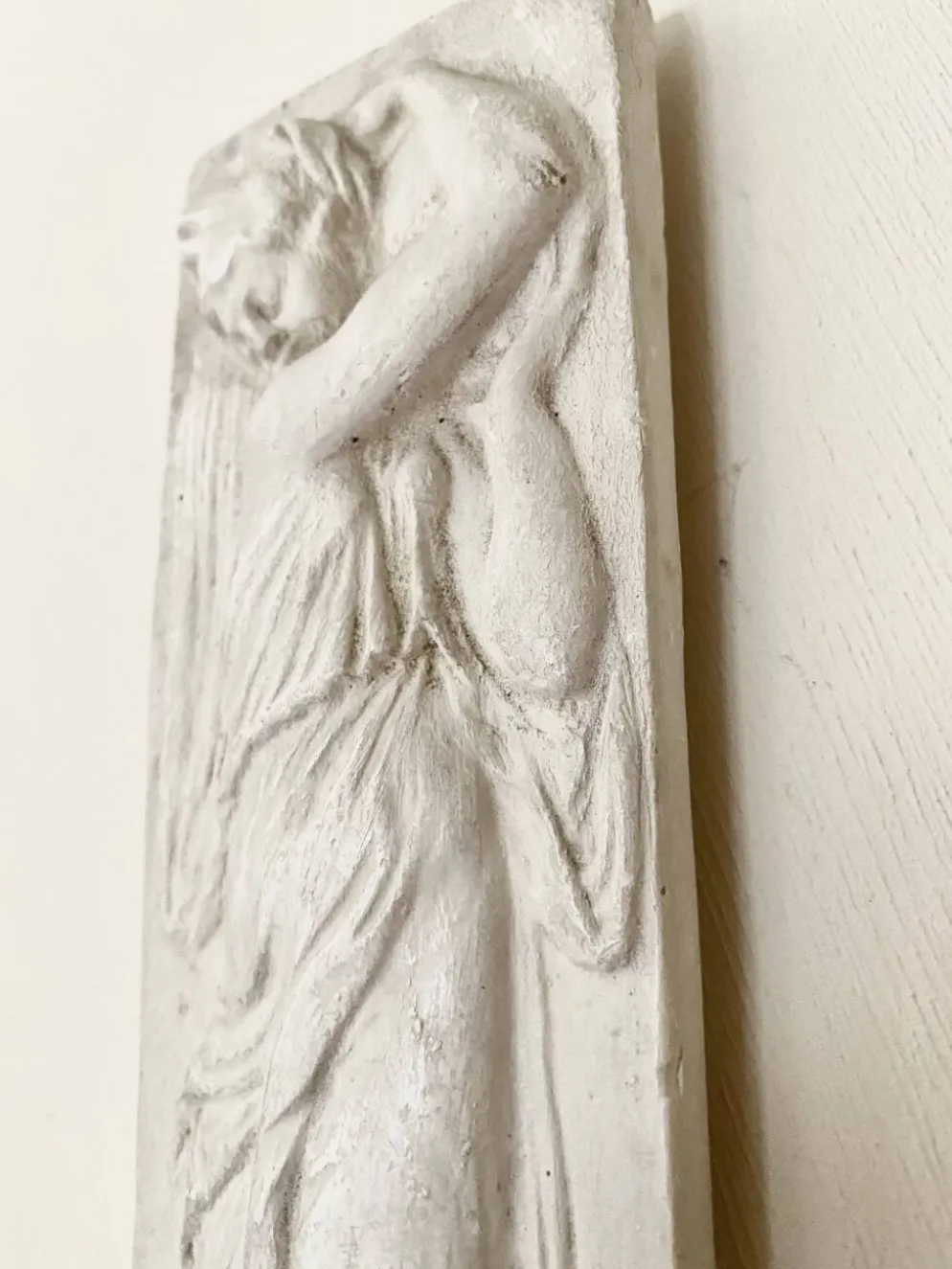 Moule en plâtre, « porteuse d’eau » de Jean Goujon