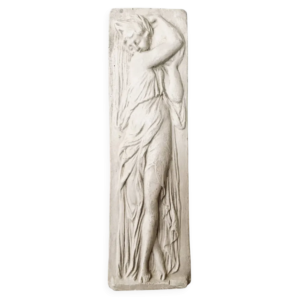 Moule en plâtre, « porteuse d’eau » de Jean Goujon