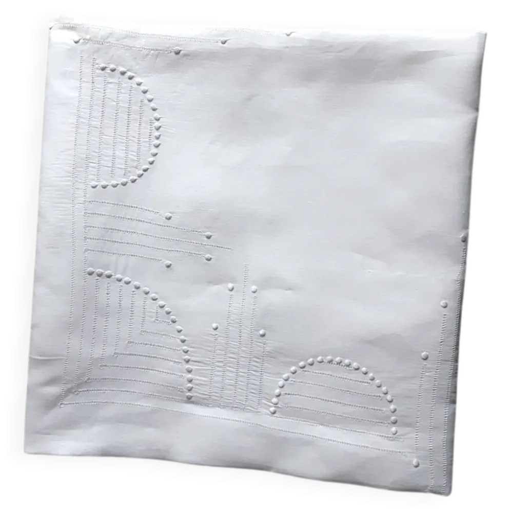 nappe ancienne en voile de lin brodée 135x135 cm