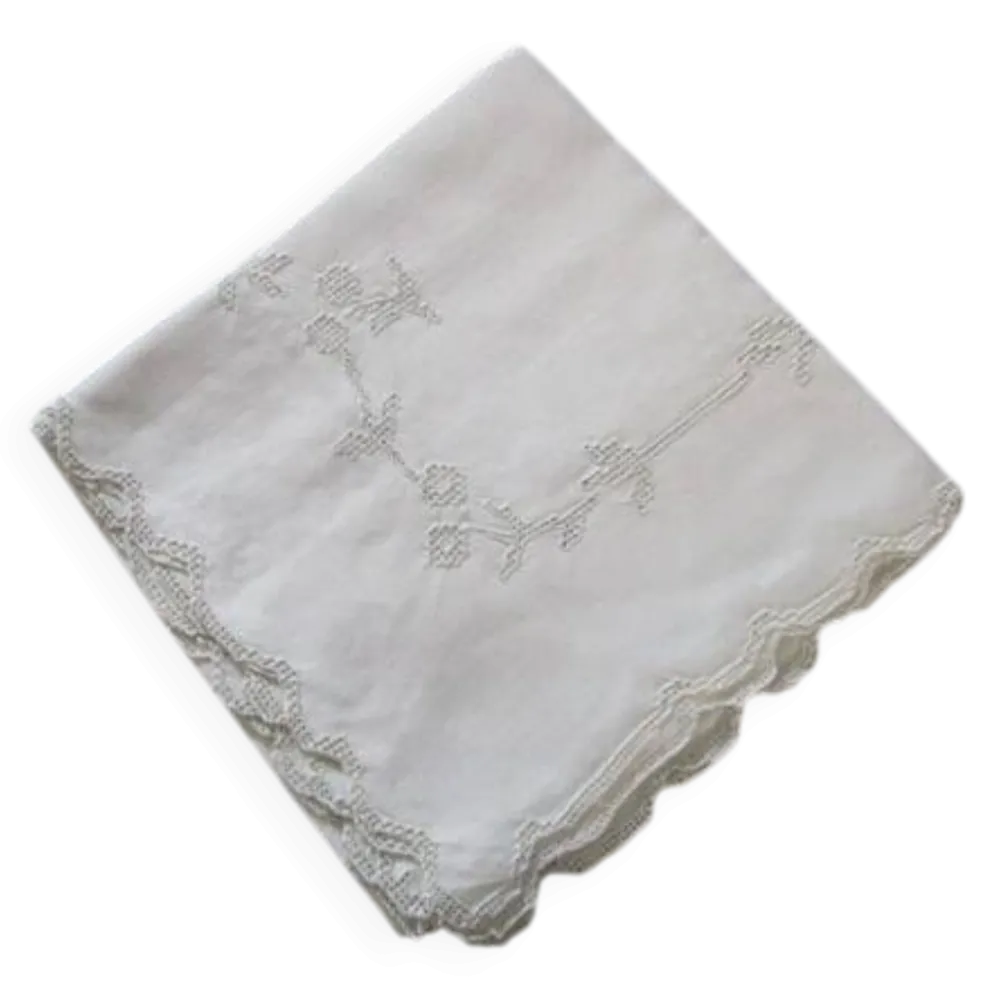 Nappe a thé ancienne brodée 100x100cm