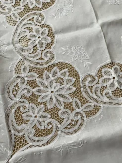 Nappe brodée ajourée ancienne + serviettes