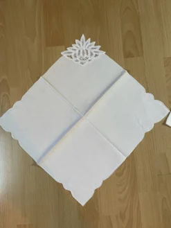 Nappe brodée ajourée ancienne + serviettes