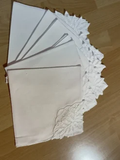 Nappe brodée ajourée ancienne + serviettes