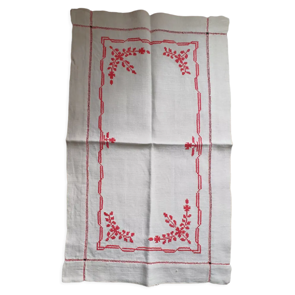 Nappe brodée ancienne
