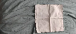 Nappe brodée et ses 4 serviettes