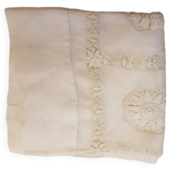 Nappe brodée main
