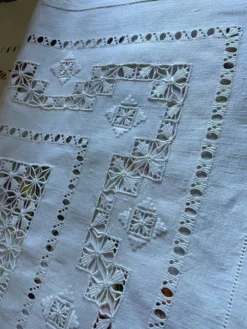 Nappe broderie Richelieu
