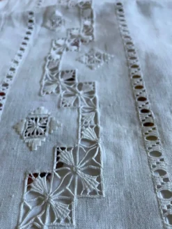 Nappe broderie Richelieu