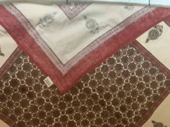 Nappe carrée 106x106 cm