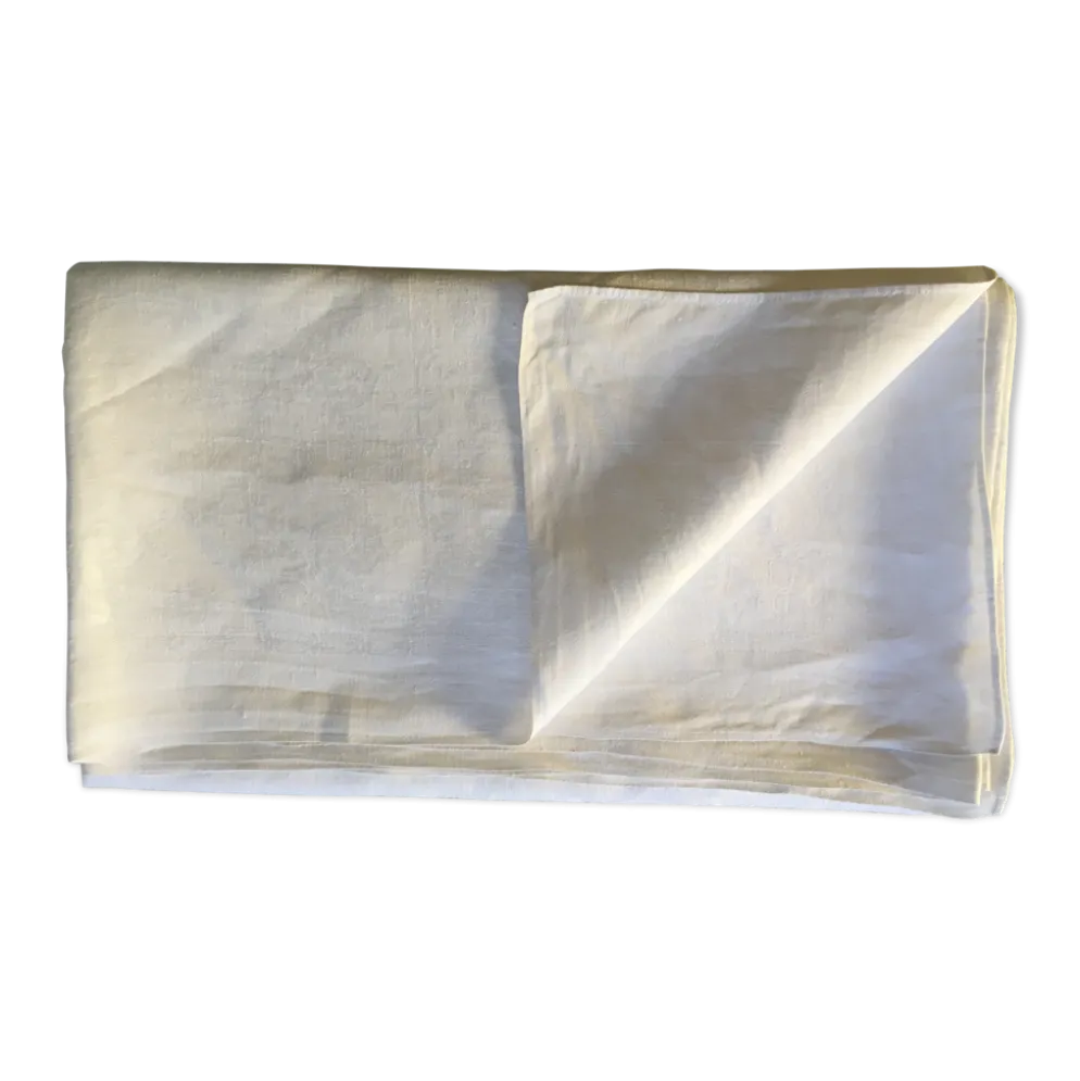 Nappe damassée 175 x 200 volutes et fleurs