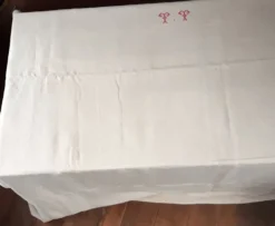 Nappe de campagne monogrammée tt en rouge