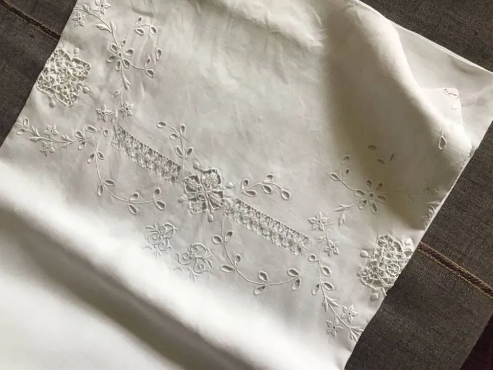 Nappe de réception en lin blanc BR 2mx2m10