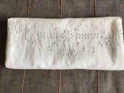 Nappe de réception en lin blanc BR 2mx2m10