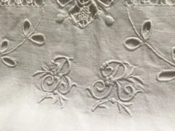 Nappe de réception en lin blanc BR 2mx2m10