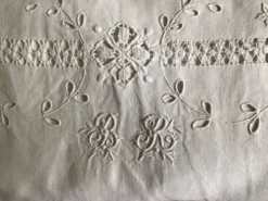 Nappe de réception en lin blanc BR 2mx2m10