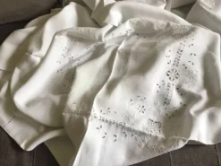 Nappe de réception en lin blanc BR 2mx2m10
