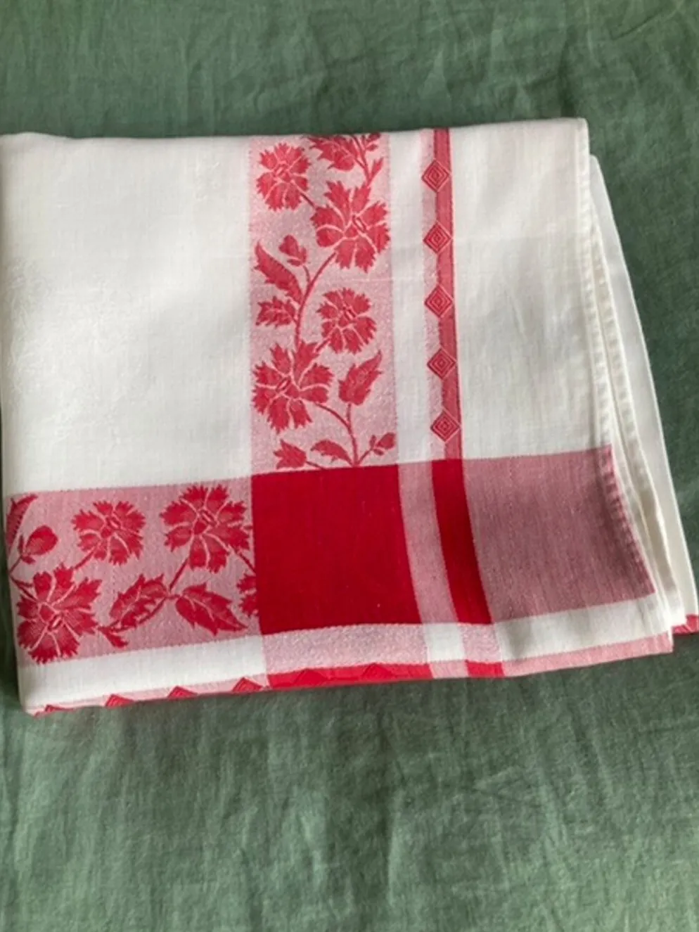 Nappe en damassé vintage