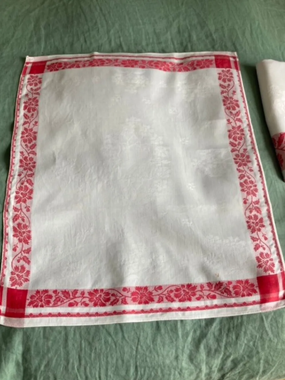 Nappe en damassé vintage