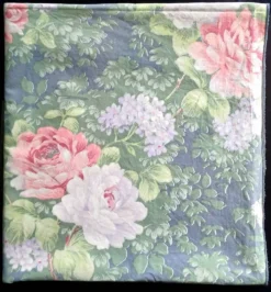 Nappe "english cottage" en coton vert sauge et fleurs champêtres