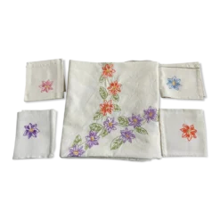 Nappe et serviettes en coton entierement faite à la main