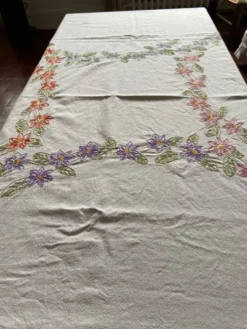 Nappe et serviettes en coton entierement faite à la main