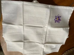 Nappe et serviettes en coton entierement faite à la main