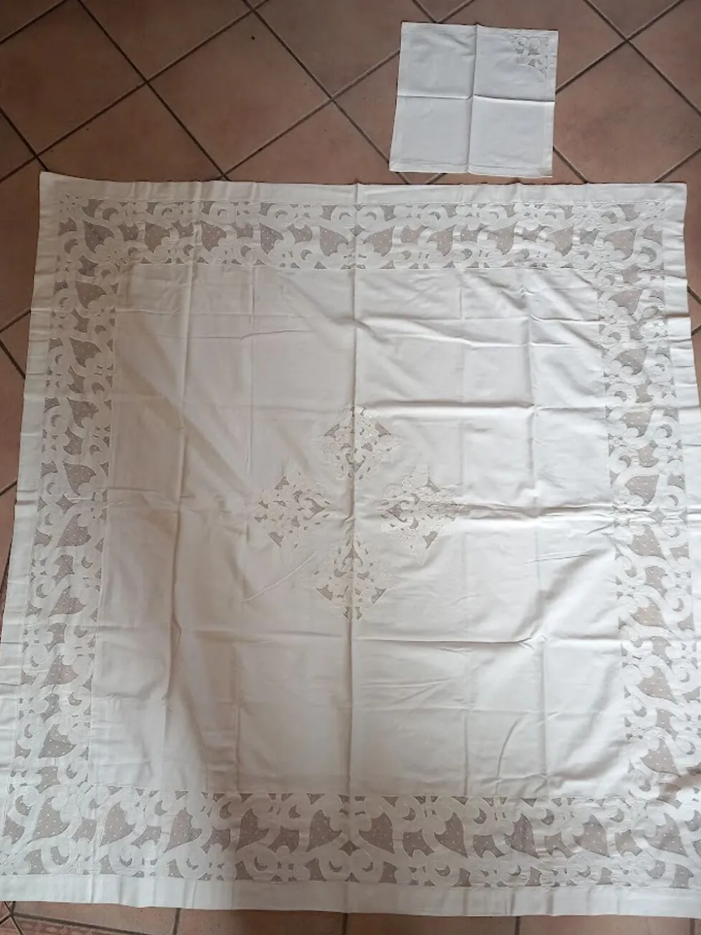 Nappe et serviettes houles