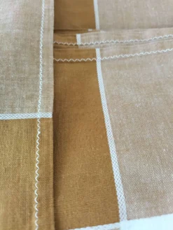Nappe et 8 serviettes vintage – tons caramel et moutarde dorée