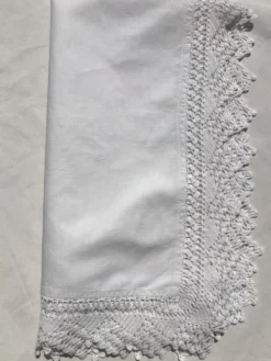 Nappe métis bord crocheté main 84cm x 91cm