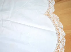 Nappe ronde vintage en coton brodé et ajouré 160x160cm *M3*