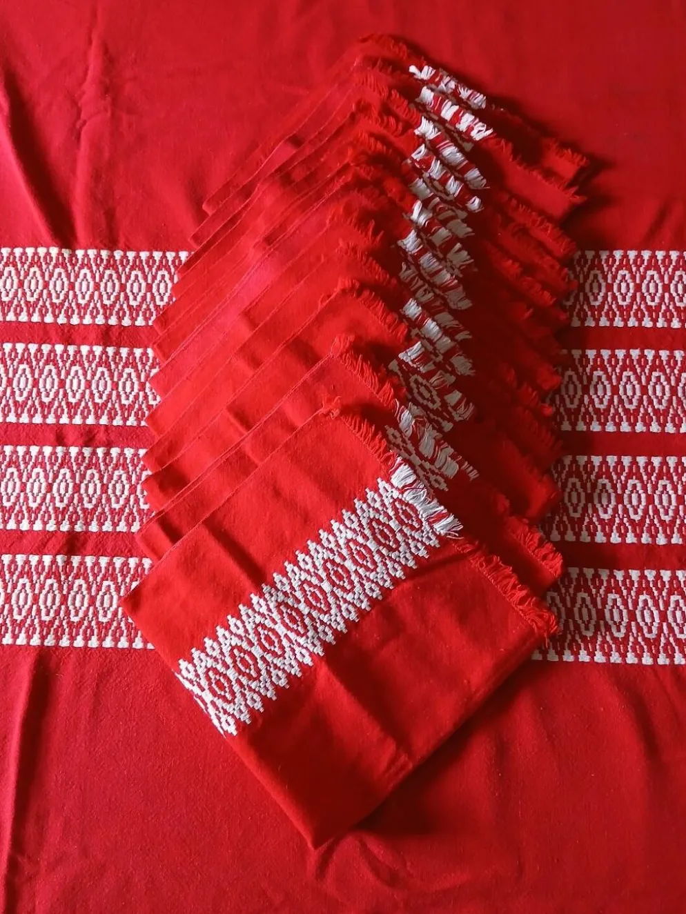 Nappe + 12 serviettes anciennes