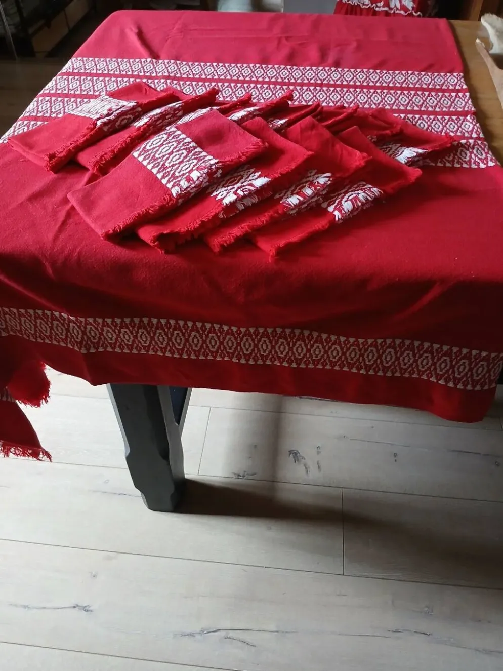 Nappe + 12 serviettes anciennes