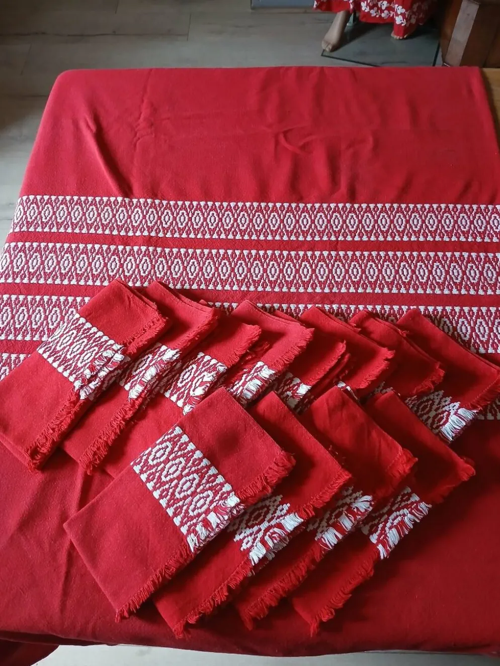 Nappe + 12 serviettes anciennes