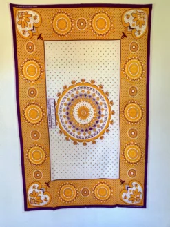 Nappe tenture malgache vintage jaune