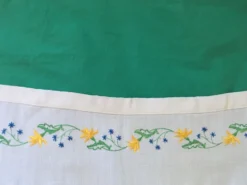 Nappe vintage brodée