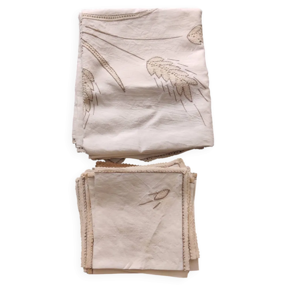 Nappe vintage brodée et ses 12 serviettes