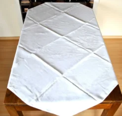 Nappe vintage en coton damassé pour table ronde monogramme MR *D4*