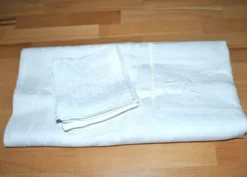Nappe vintage en coton métis damassé 130x150 décor fleuri monogramme médaillon BV + 10 serviettes *M