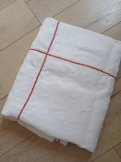 Nappe vintage en lin blanc