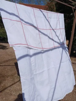 Nappe vintage en lin blanc