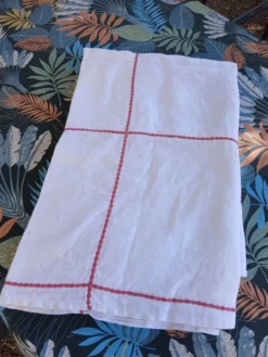 Nappe vintage en lin blanc
