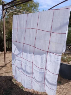 Nappe vintage en lin blanc